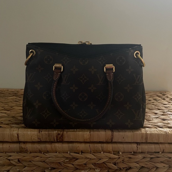 Louis Vuitton Monogram Pallas BB crossbody bag - Picture 10 of 16